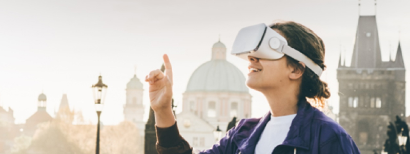 Man-wearing-VR-device-outside.jpg